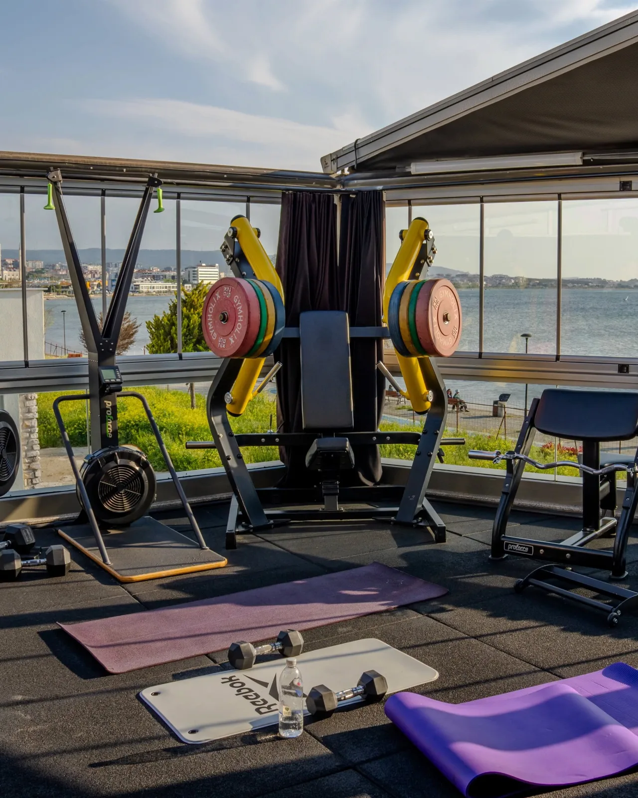 E2 Private Training stüdyosunun ana çalışma alanı